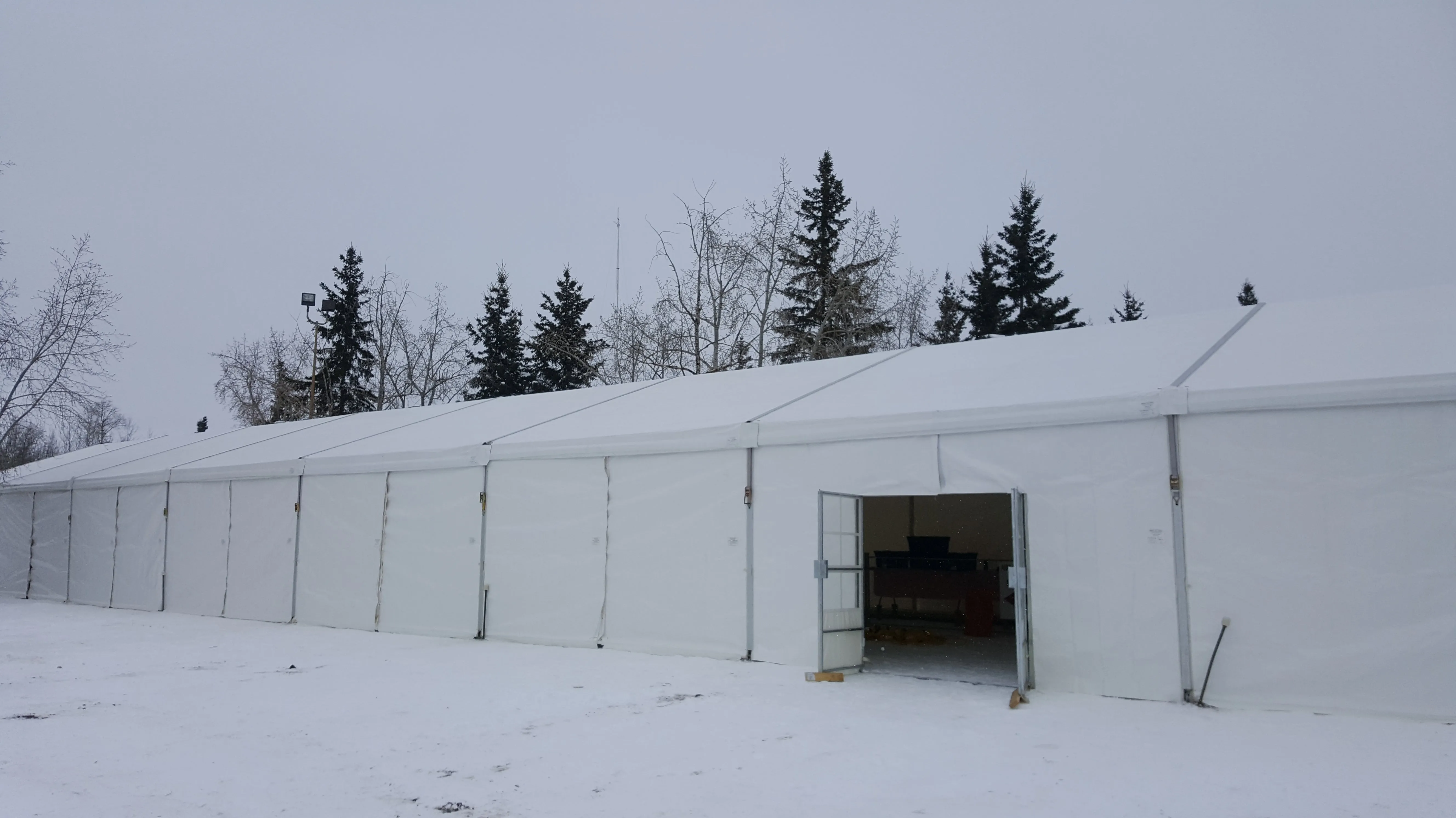 Clearspan Tent, 9M X 40M Plain Walls