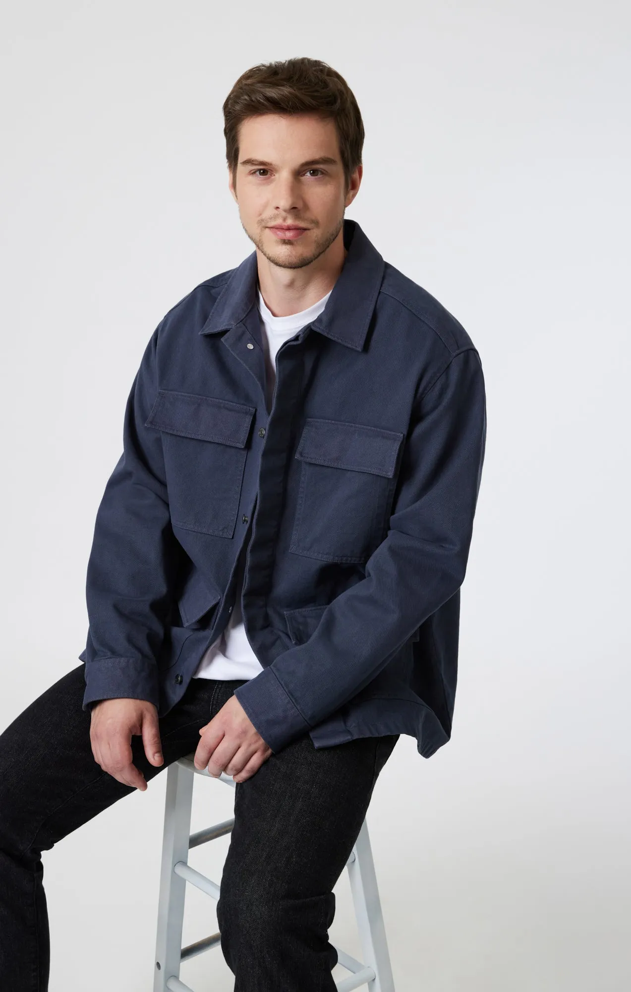 MULTI-POCKET JACKET IN DARK SHADOW