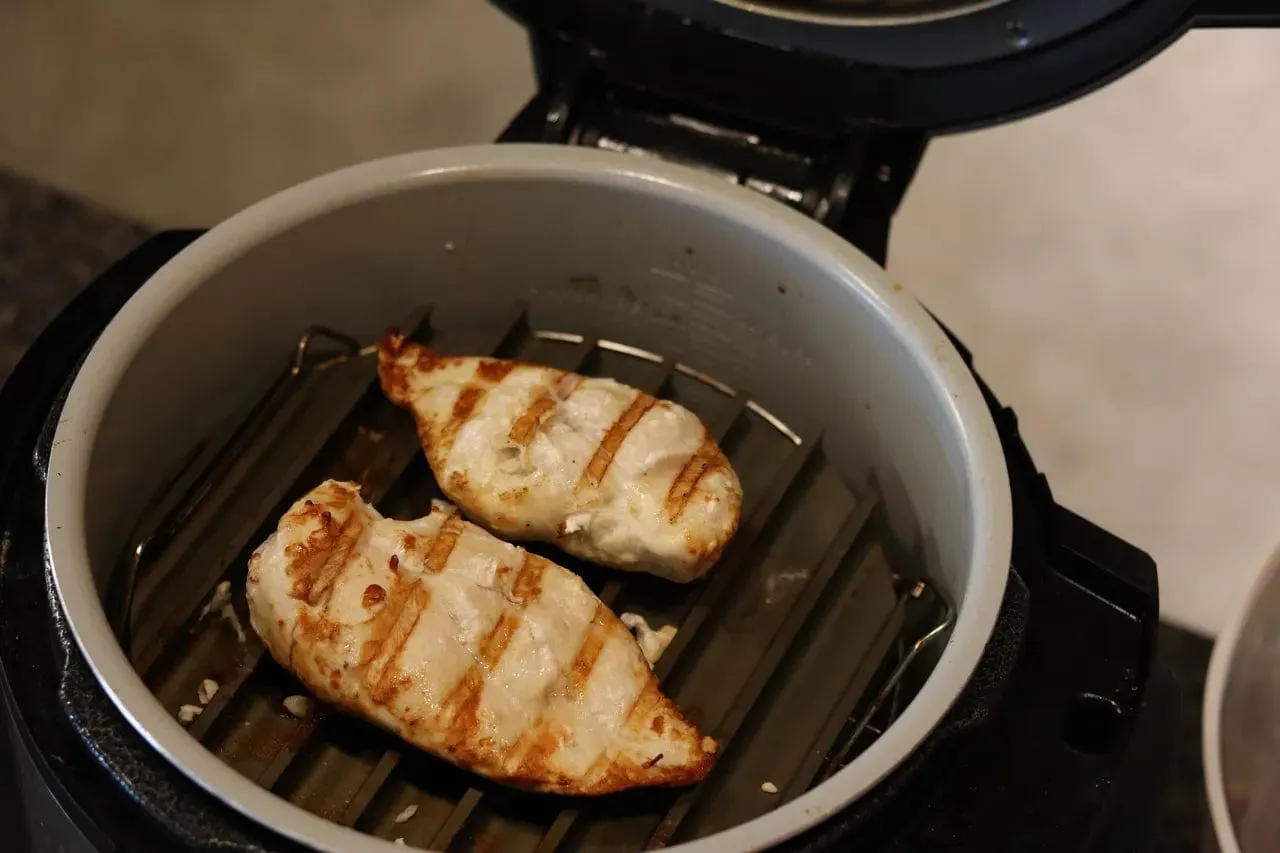 The Grill Anywhere GrillGrate-Round (for Skillets, Air Fryers & Camp Stoves)